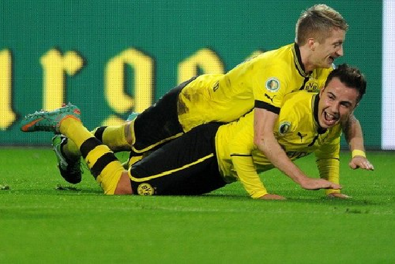 Источник: https://headbandsandheartbreak.wordpress.com/2012/12/15/the-daily-drool-epic-bromance-month-mario-gotzemarco-reus/