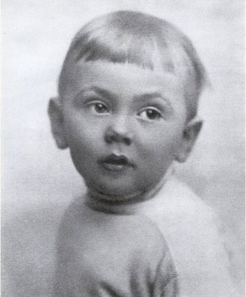 Сергей Есенин в детстве