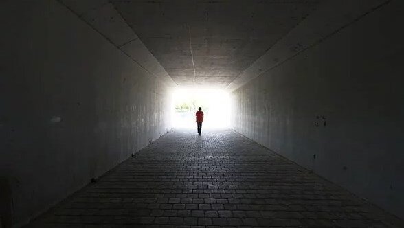 Что происходит после смерти: многие люди помнят свет в туннеле