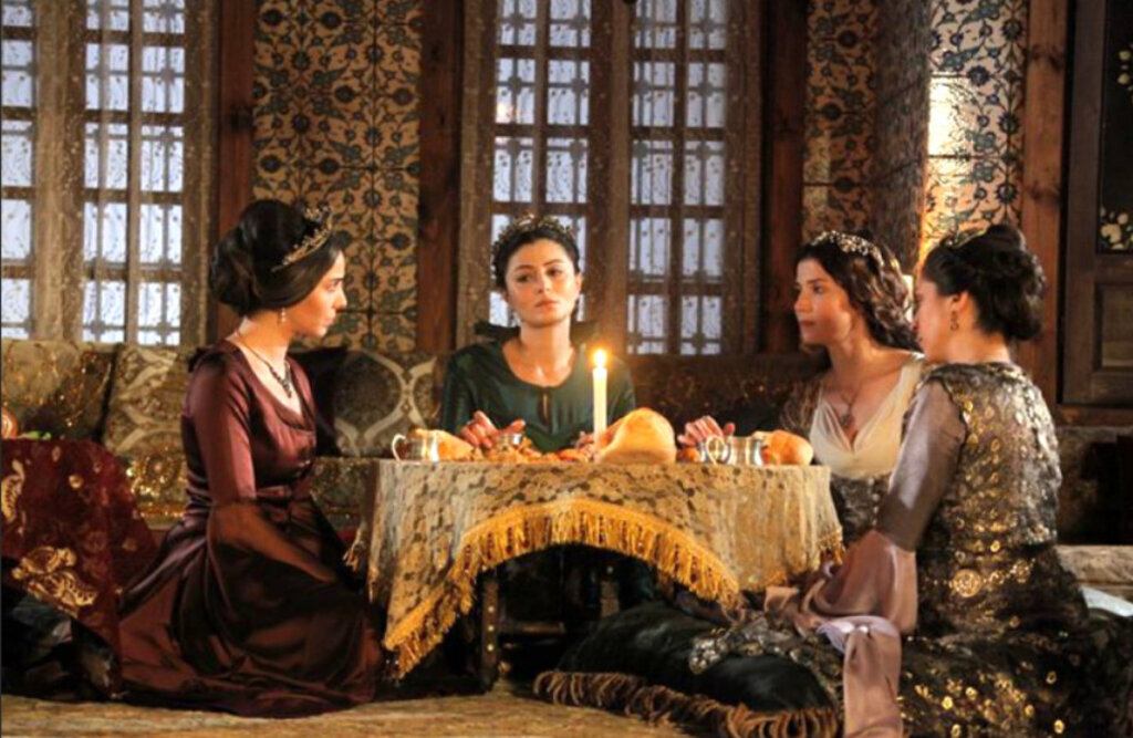 филипп киркоров мюзикл золушка. праздник был великолепный. карнавал цветов в детском лагере. праздник был великолепный. великолепный век гарем валиде.