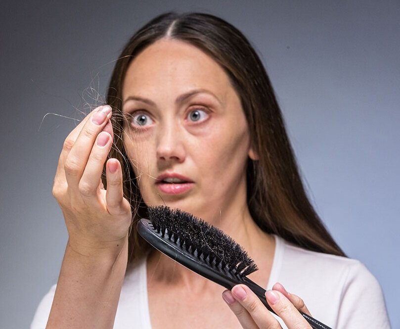 Волосы потеряли объем и стали активно выпадать на фоне стресса? Решение ...