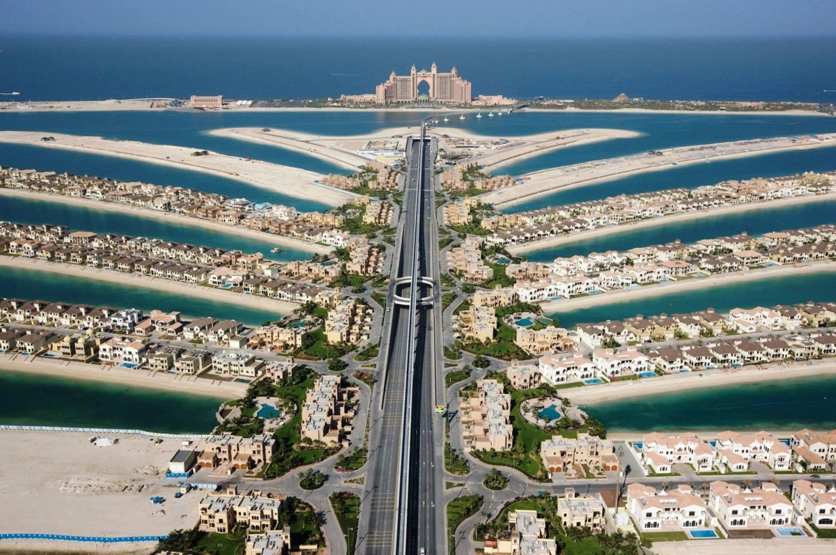Palm Jumeirah, Dubai from 10,000 ft.. #dubai #palmjumeirah #placestogo #bucketli