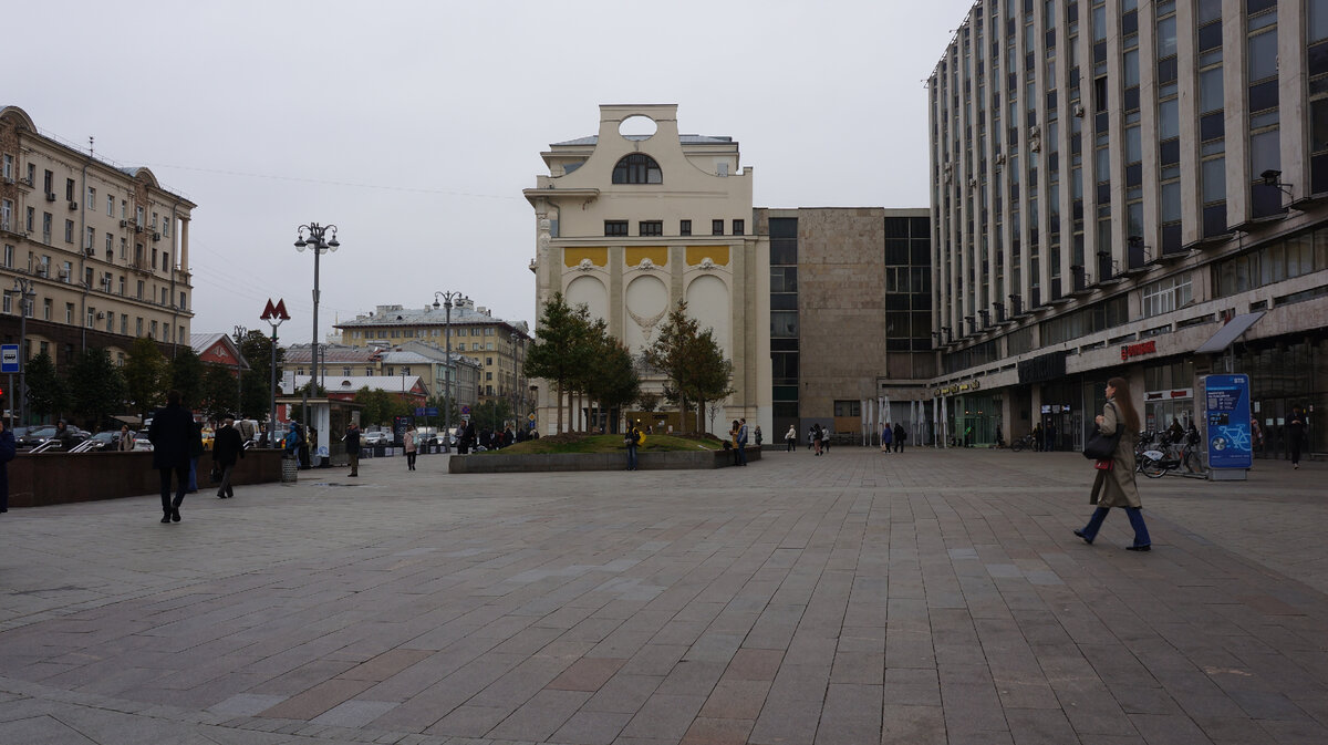 Площадь на м. Пушкинская