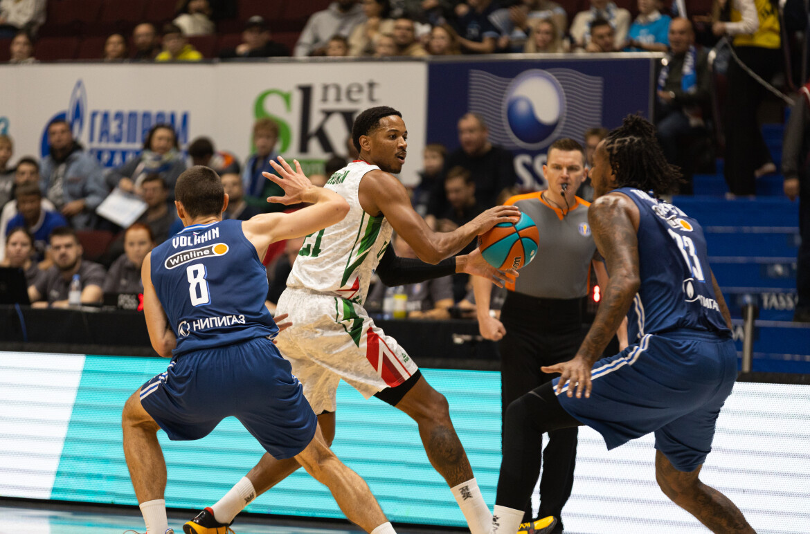 ​УНИКС играл не самым боевым составом, без двух важнейших игроков. Фото: unics.ru