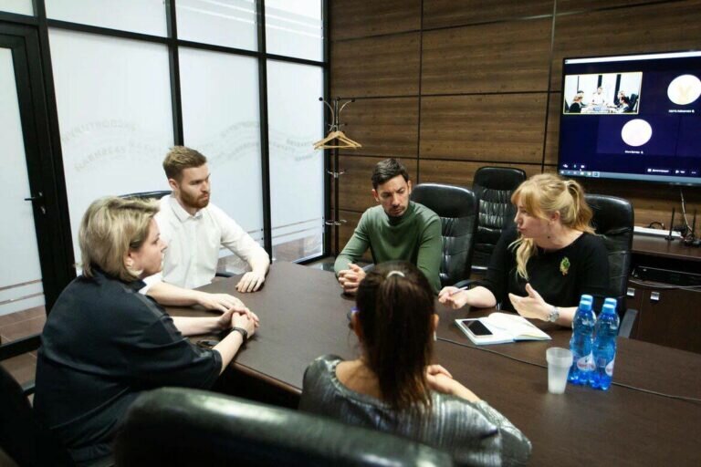    В регионе открыта «горячая линия» для связи с оренбуржцами, отдыхающими в Крыму Андрей Севостьянов