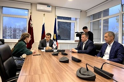    Глава Реутова, секретарь местного отделения партии «Единая Россия» Станислав Каторов 17 октября проводят традиционную встречу с жителями муниципалитета © Пресс-служба администрации г.о. Реутов