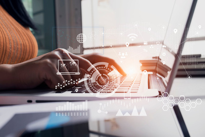    Работа с документами © Adobe Stock