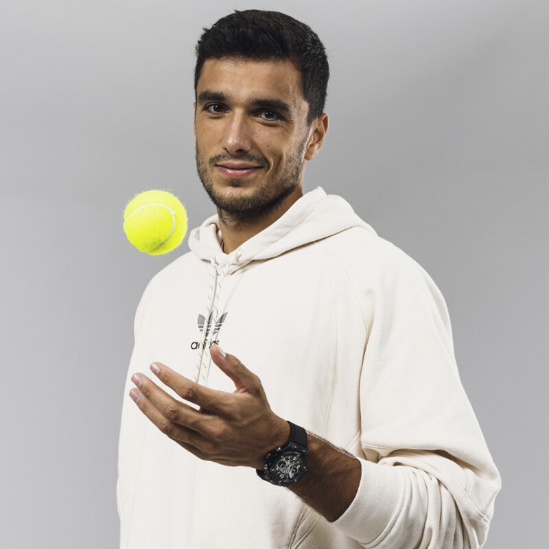  Алехандро Галан в хронографах Hublot Big Bang Unico Black Magic 