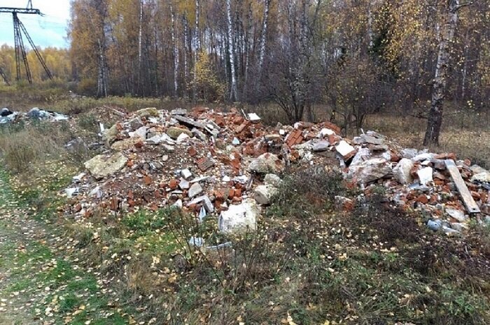 Свалка строительного мусора в деревне Витенево. Источник: ВК-группа «ЭкоМытищи»