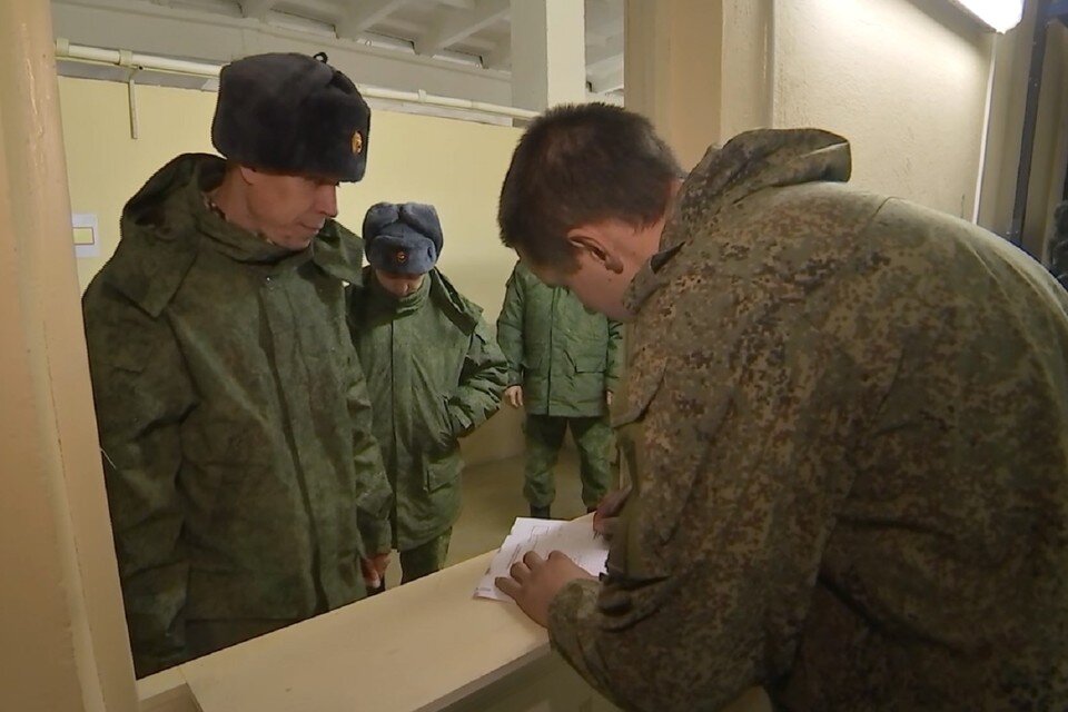     В Ростовской области показали экипировку бойцов, отправляемых в зону СВО. Фото: пресс-служба ЮВО.