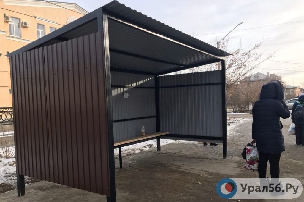    Новый остановочный павильон в ближайшее время появится на площади Васнецова в Орске