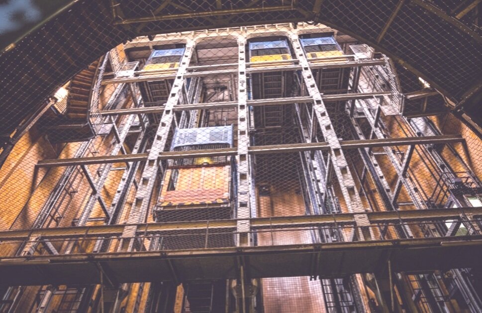 Заброшенная шахта.