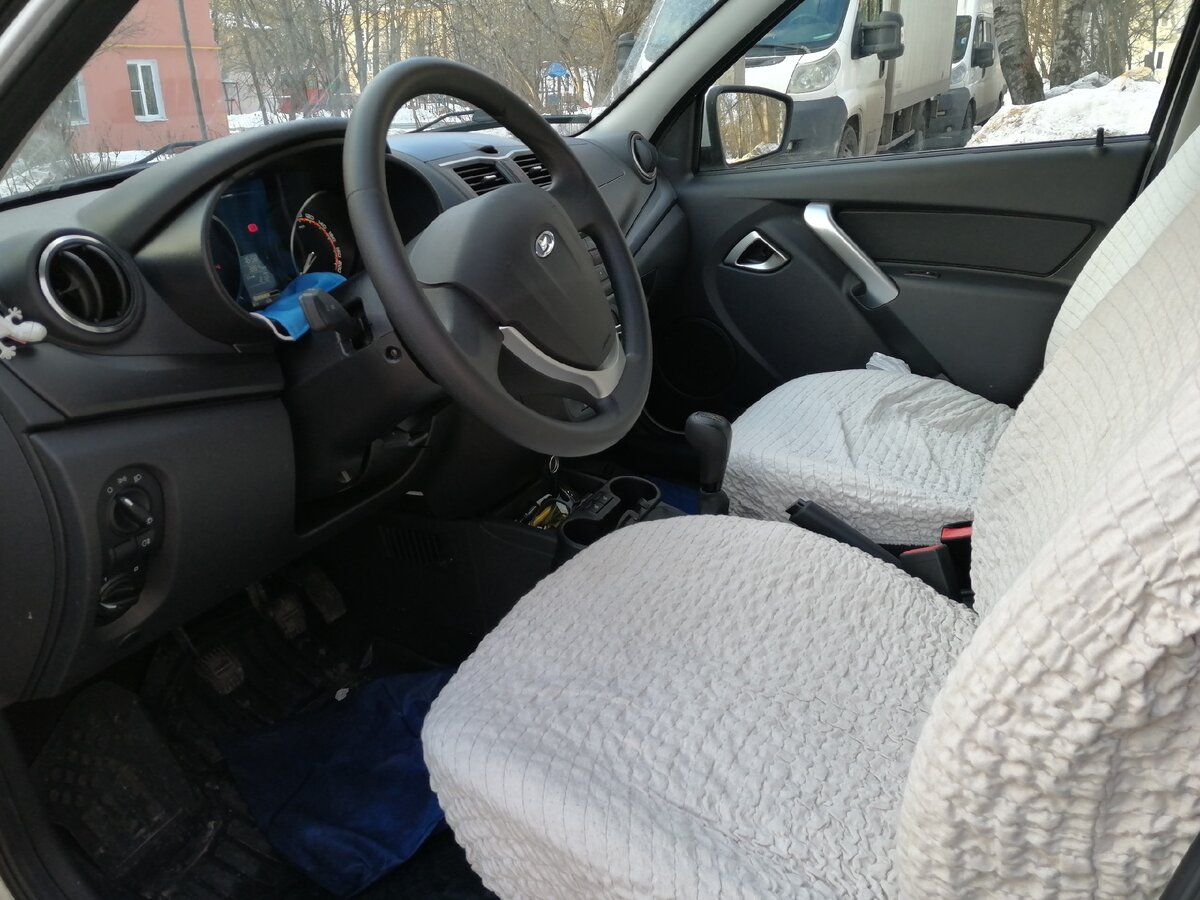 Салон моей Лады Гранта. Фото светы Давыдовой