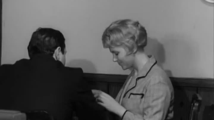 Встреча Штирлица с женой в кафе "Элефант"