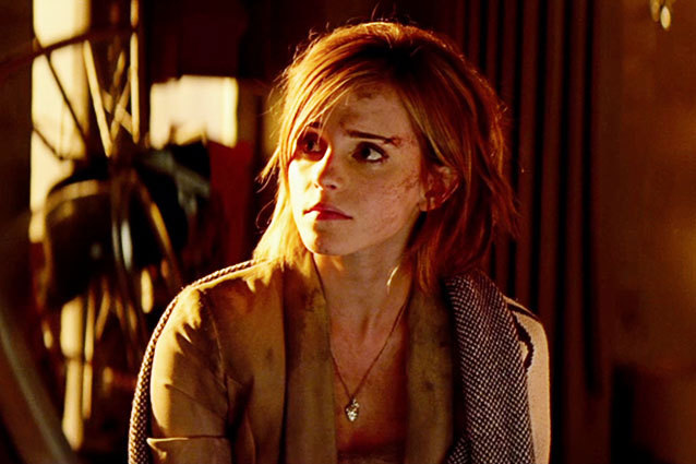 Эмма в кадре на съемочной площадке фильма "Конец света 2013: Апокалипсис по-голливудски"