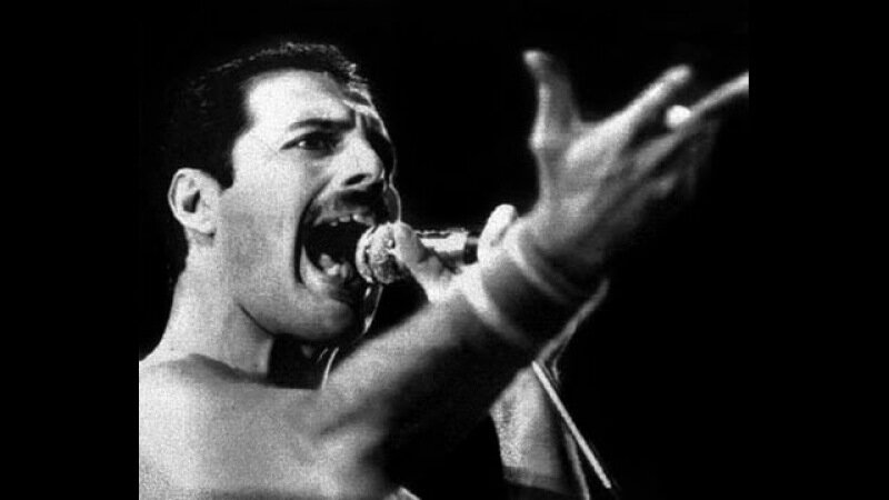 Страсть в каждом движении...