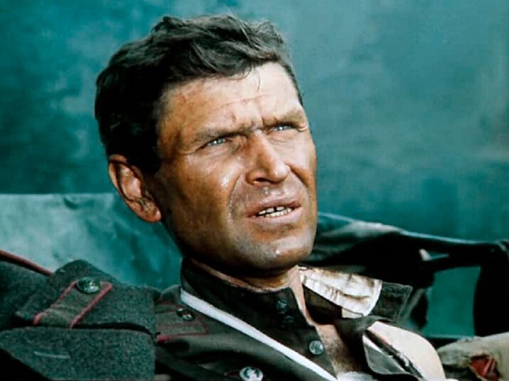 Кадры из фильма "Батальона просят огня". Фото Яндекс. Картинки