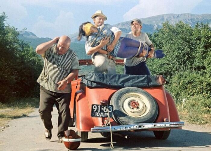 Автомобиль для фильма был выбран не просто так. /Фото: vk.com.