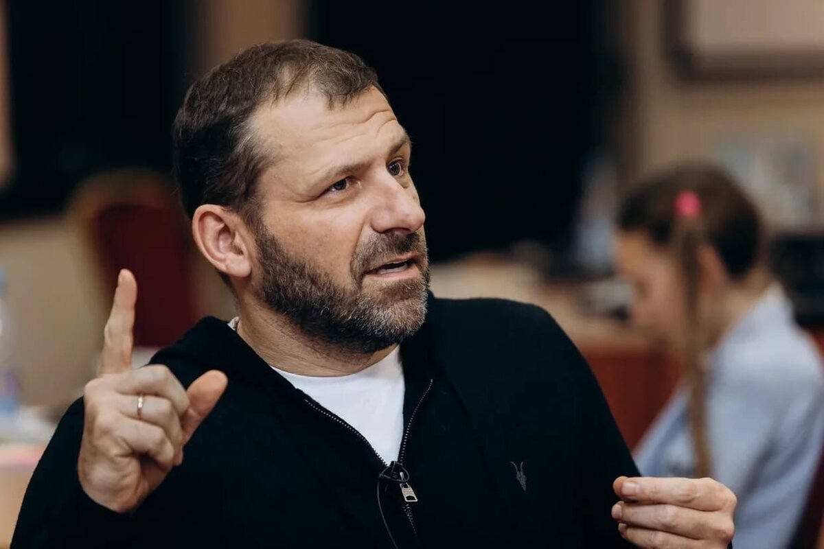 Человек, страдающий зубной болью, считает счастливыми всех, у кого не болят зубы. Бедняк делает ту же ошибку относительно богатых — Джордж Бернард Шоу.