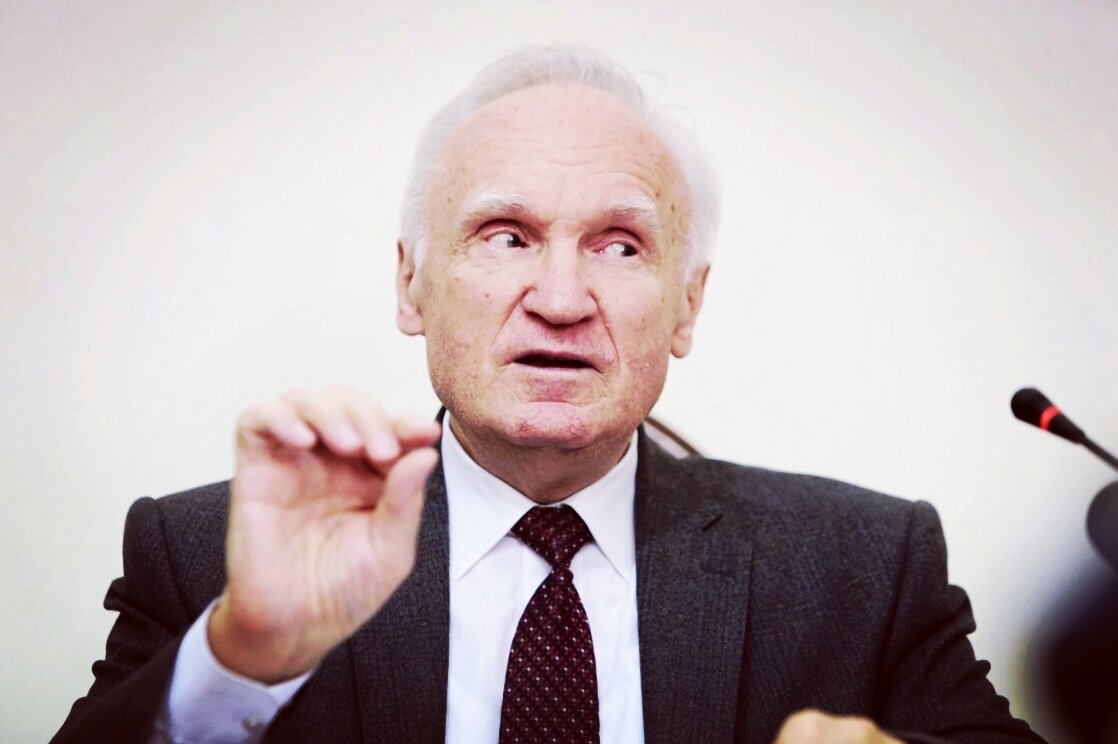 Алексей Ильич Осипов — учёный-богослов, педагог и публицист, доктор богословия, заслуженный профессор Московской духовной академии, апологет, проповедник, писатель, православный катехизатор.