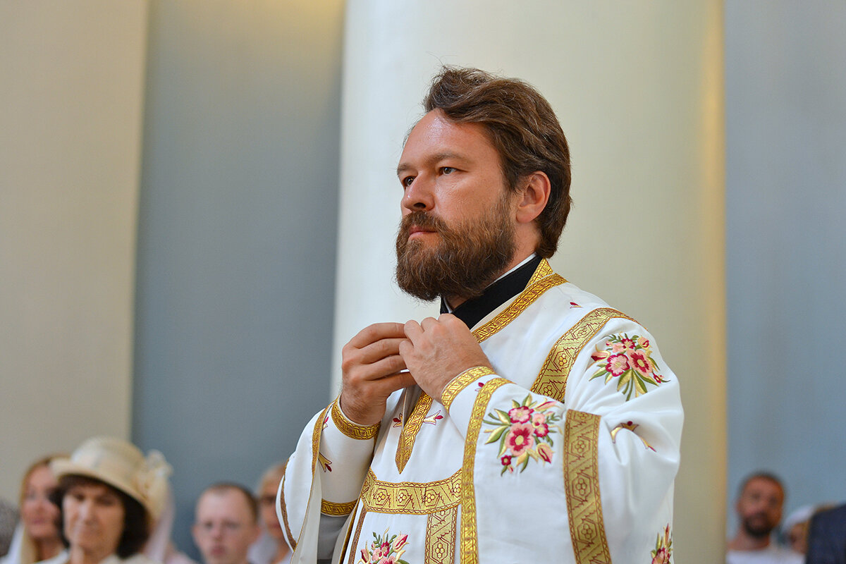 Архиерей Русской православной церкви, митрополит Волоколамский, викарий патриарха Московского и всея Руси митрополит Иларион