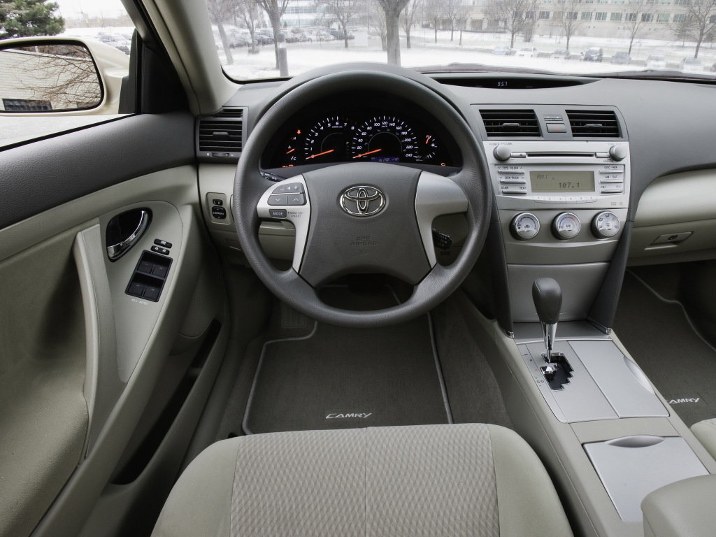 Toyota Camry 2010 le