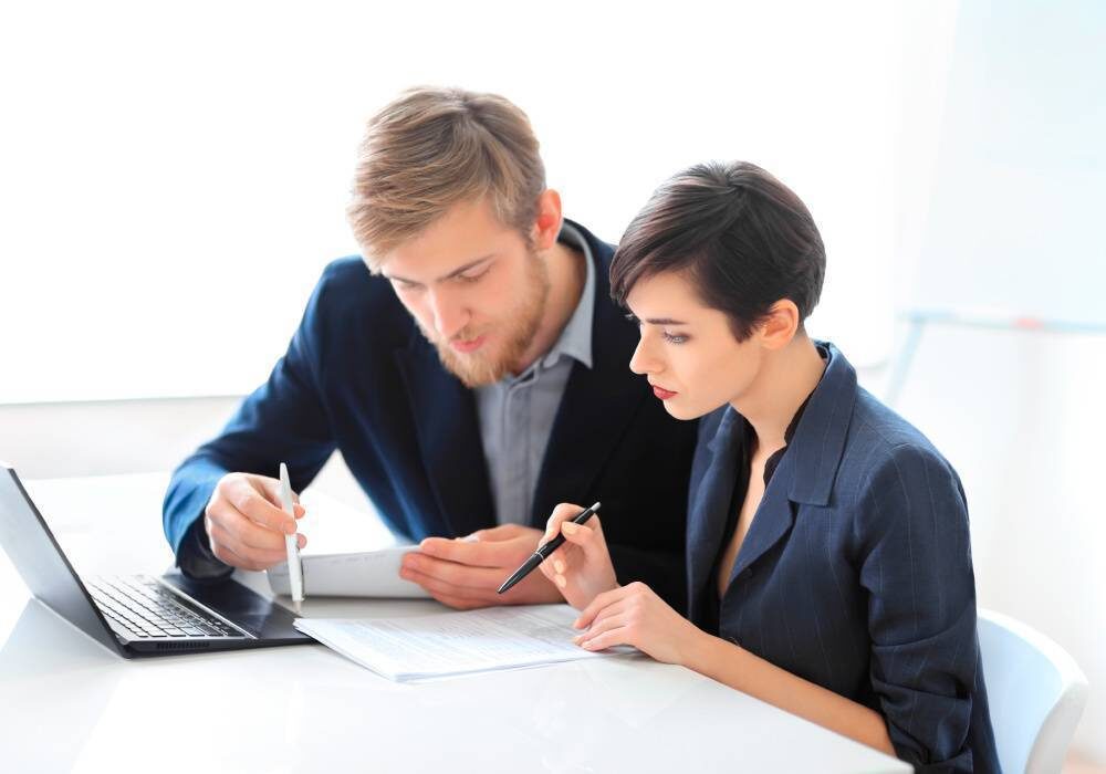 Часто (всегда) банковские документы написаны таким языком, что без специальной подготовки их прочитать и понять сложно. Не стесняйтесь переспросить про все составляющие выплат; все страховые случаи и случаи форс-мажора. В конце концов на кону ваша жизнь и ваши деньги.