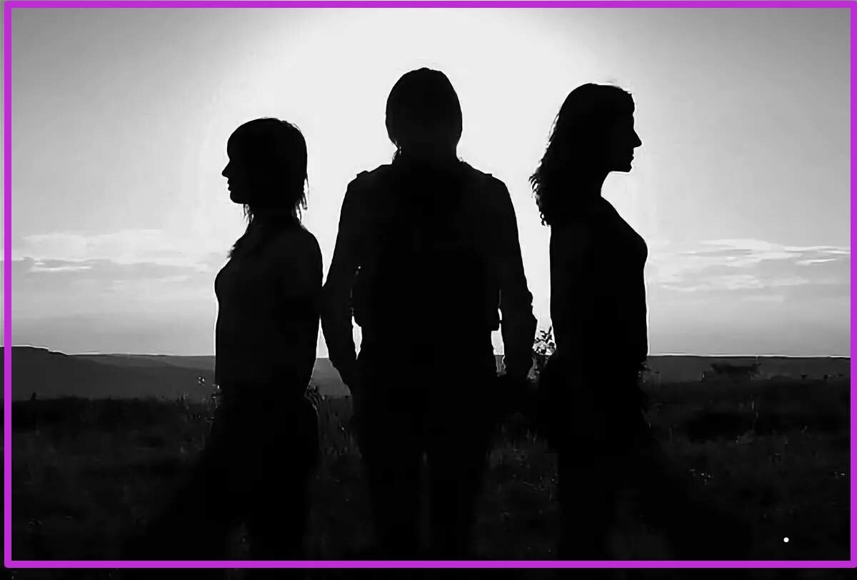 Любовный треугольник. Фото взято из Яндекс  картинки