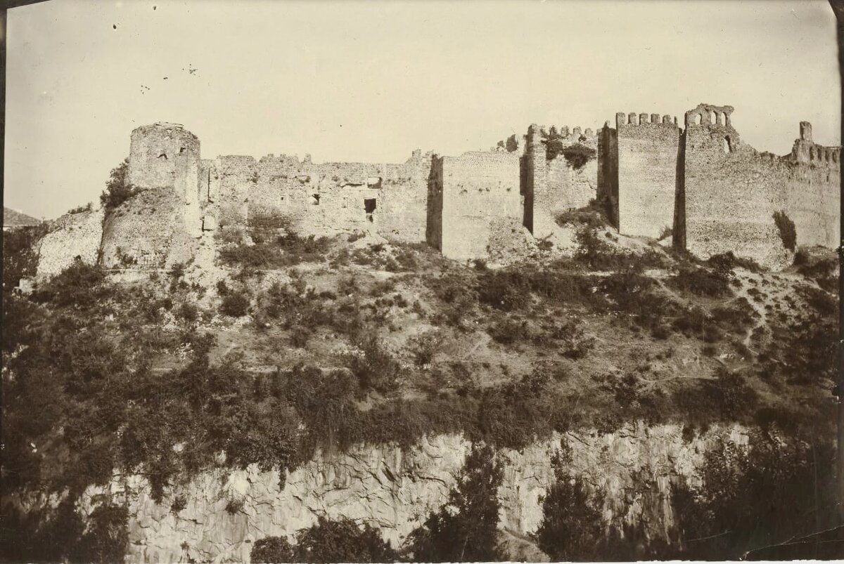 Древние стены Трапезунда. СПбФ АРАН. Ф. 169. Оп. 1. Д. 9. Л. 42