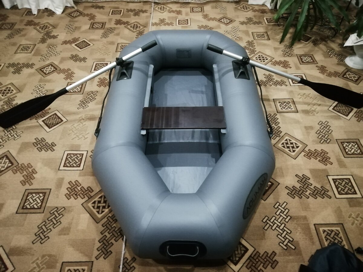 Фото автора. Лодка Лоцман С-200