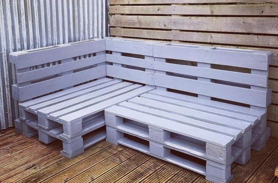 скамейка из поддонов