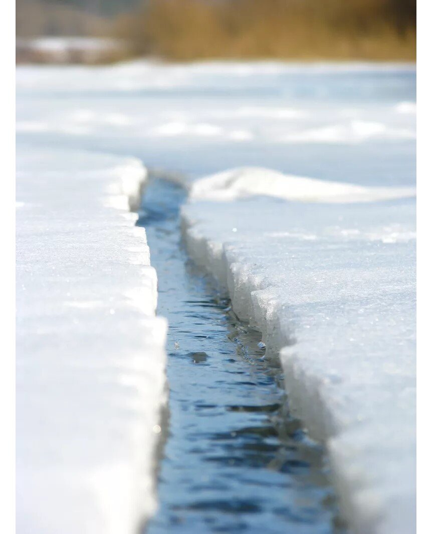 Лед тронулся значение фразеологизма. Лед тронулся. Лёд тронулся фразеологизм. Ушинский лед тронулся.