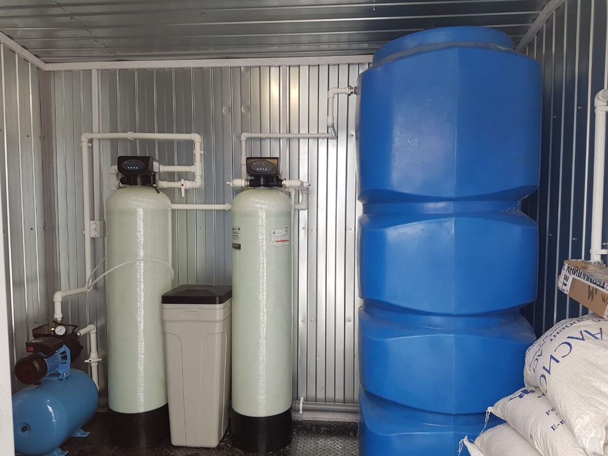 Бытовка на санях "Вагнер" с системой очистки воды 