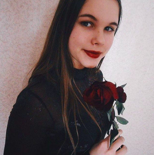 За розу накормила индейкой))