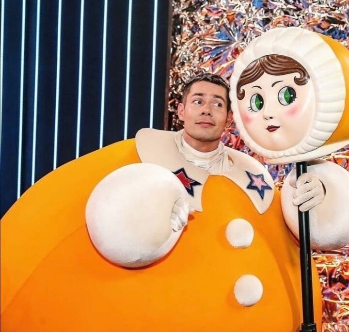 Фото было заготовлено давно, этого кадра нет в "Маске"