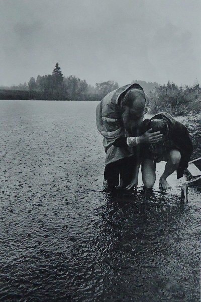 Крещение в селе Великорецкое
Владимир Семин, 1996 год, Кировская обл., с. Великорецкое, МАММ/МДФ. 