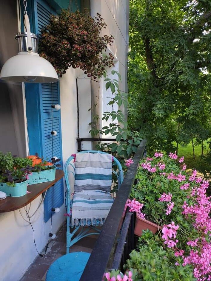 Вид изнутри. Полы у нас в плане на этот год.