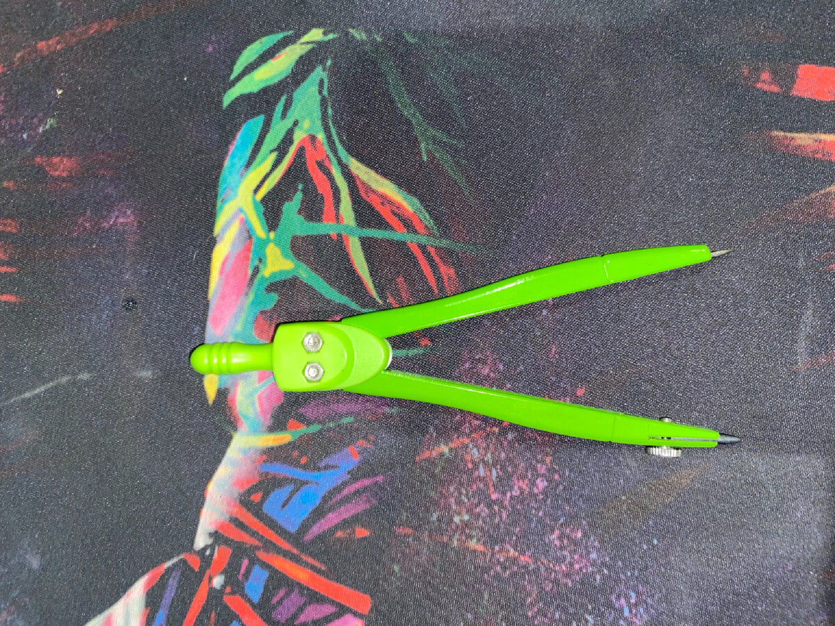 Циркуль зелёный 