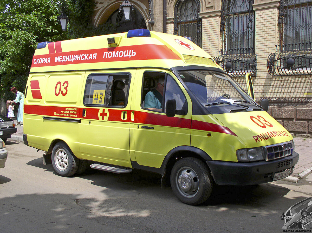 Серийная версия ГАЗ-32214 с самотлоровской высокой крышей 2002 года постройки (фото М.Шелепенкова)