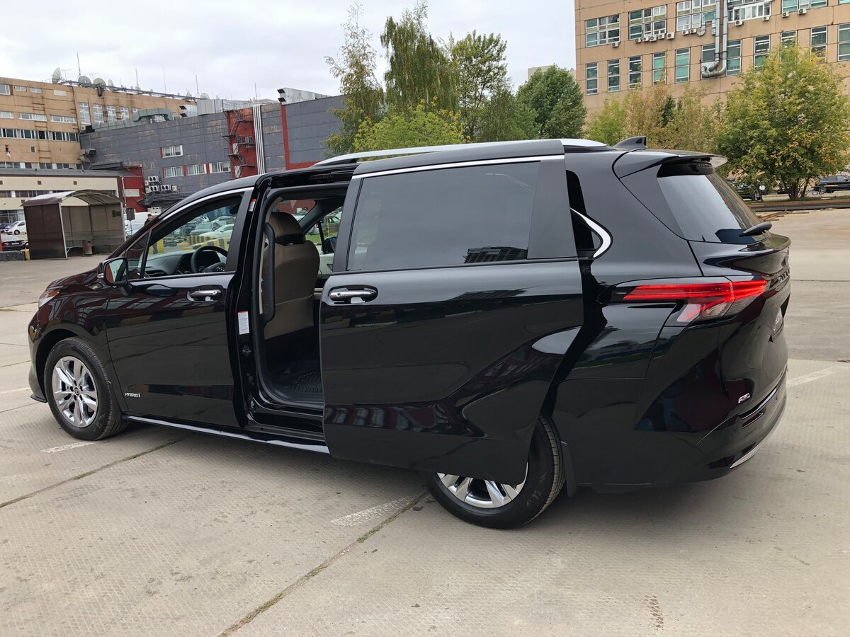 Sienna - автомобиль-мечта любого семьянина. Источник иллюстрации - auto.ru