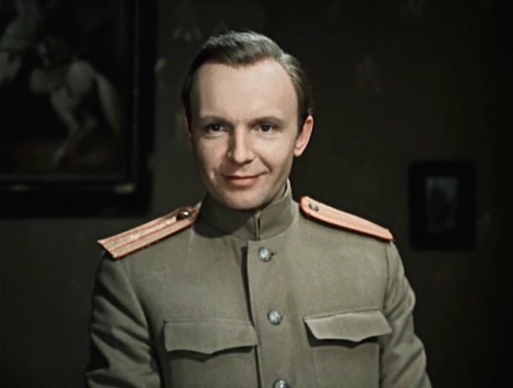 Андрей Мягков в роли Алексея Турбина
