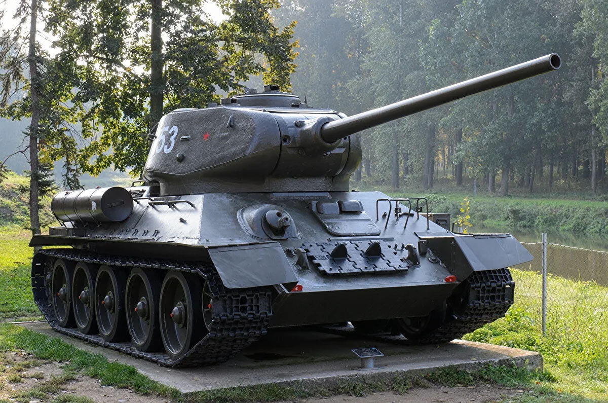 Средний танк Т-34-85