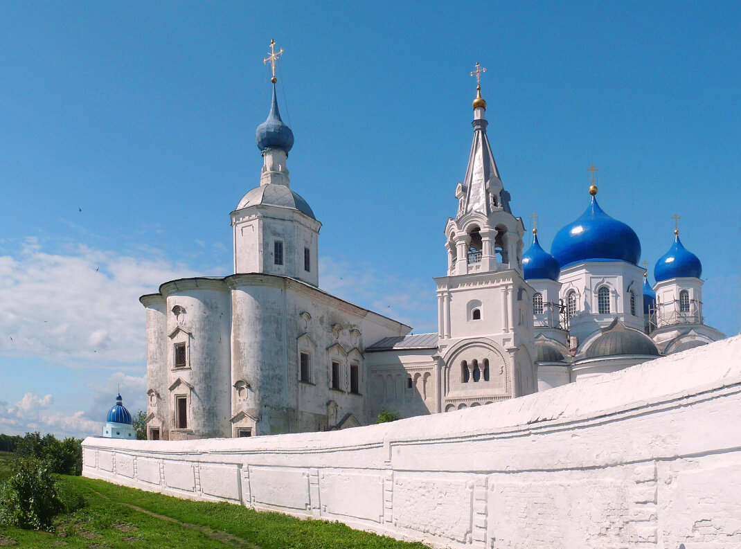 дворец князя андрея боголюбского во владимире. палаты боголюбова. дворец князя андрея боголюбского во владимире. резиденция андрея боголюбского реконструкция. палаты андрея боголюбского боголюбово.