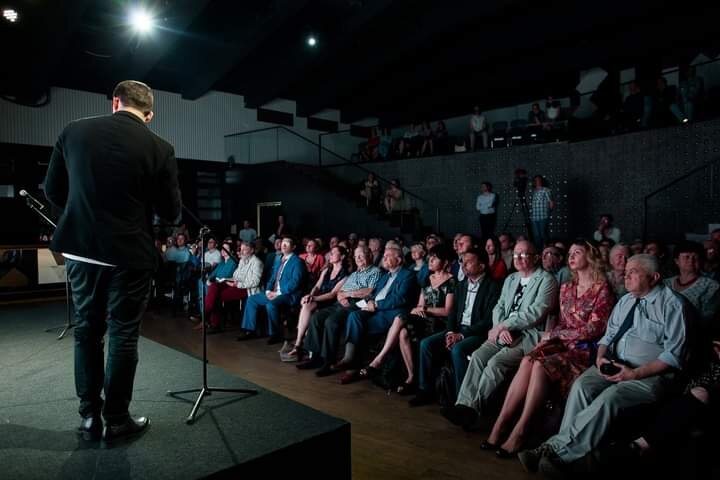 Фото со страницы публицистической премии "Либеральная миссия" в Фейсбуке. Почему-то фото именно со мной я скачать не могу
