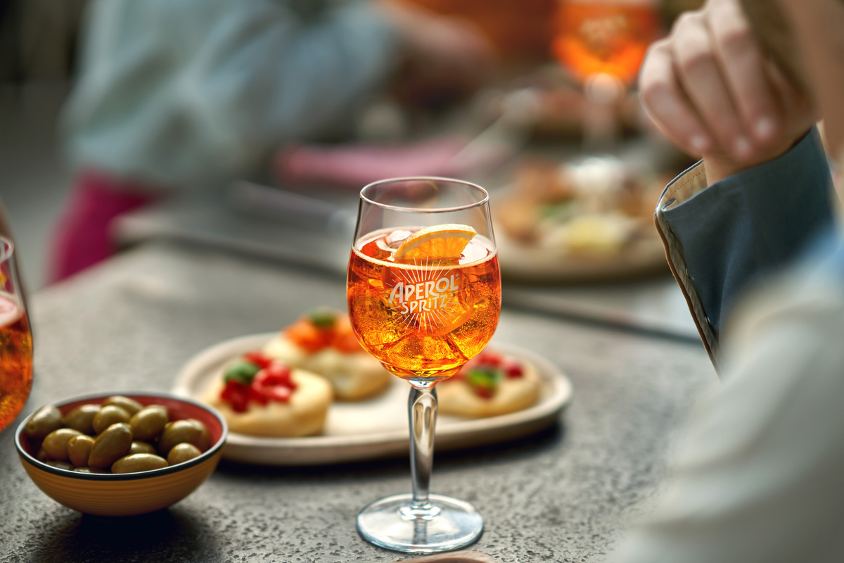 Апероль Спритц (Aperol Spritz), коктейль для аперитива, Венето | Gallo Nero  DiVino: гид по итальянским винам | Дзен