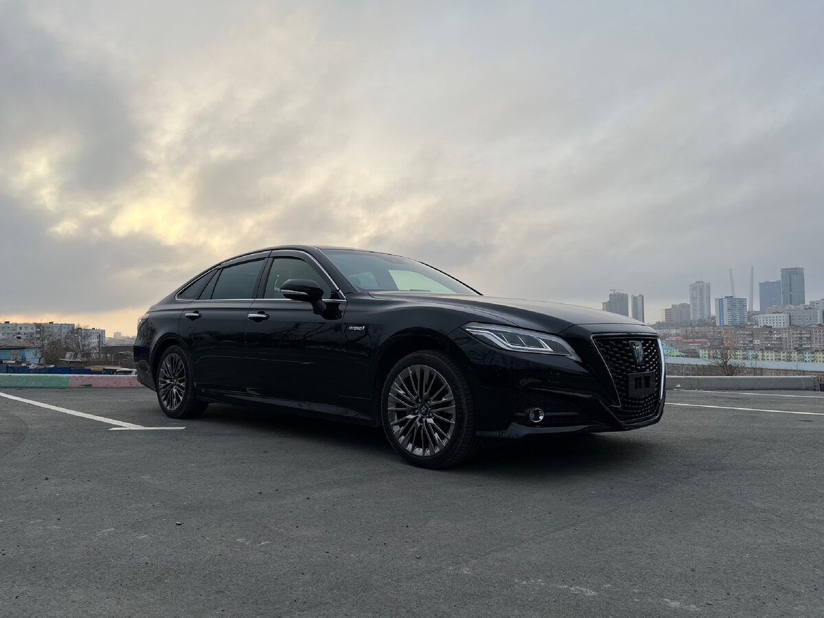 Toyota Crown (Тойота Краун)