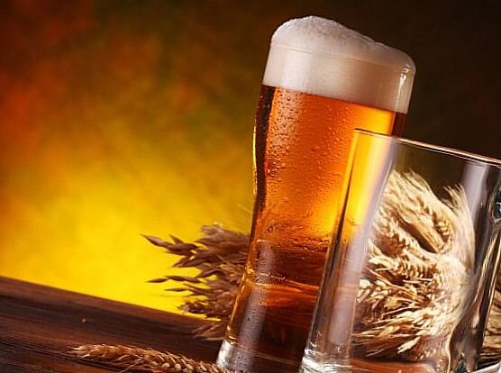 
Когда дело доходит до антиоксидантов, пиво, оказывается, может принести большую пользу, чем Вино. NPR сообщило, что пиво содержит многое из тех же антиоксидантов, содержащихся в вине и темном шоколаде, и некоторые из них могут действительно легко усваиваться организмом. Более того, пиво имеет больше белка, селена и витаминов группы В, чем Вино.