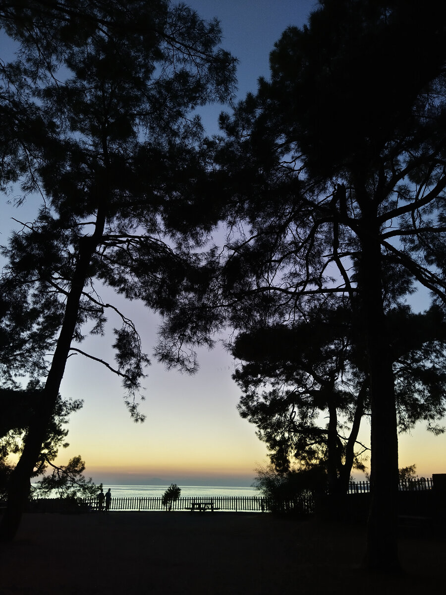 А в обычные дни в кемпинге свободно, спокойно... (Фото моё)