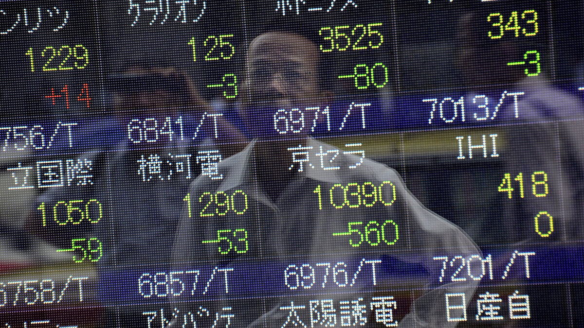    %Табло Токийской фондовой биржи© AFP / Toru Yamanaka
