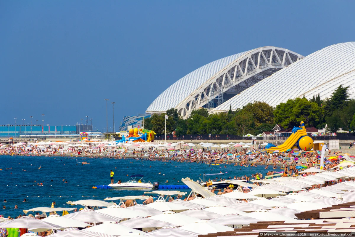 Сочи знаешь сочи. Адлер 2022. Пляж Центральный Сочи Адлер. Сочи Адлер 2020. Фишт+пляж Адлера